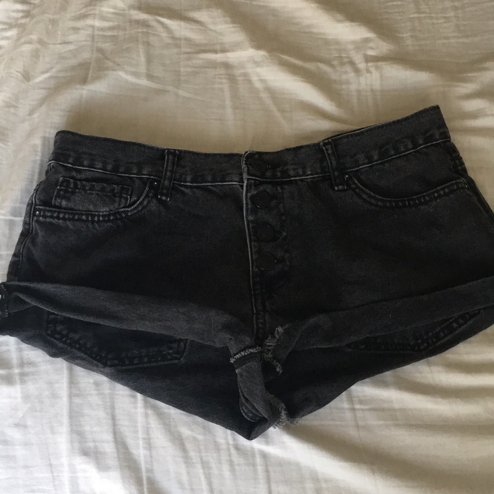 Black denim washed shorts